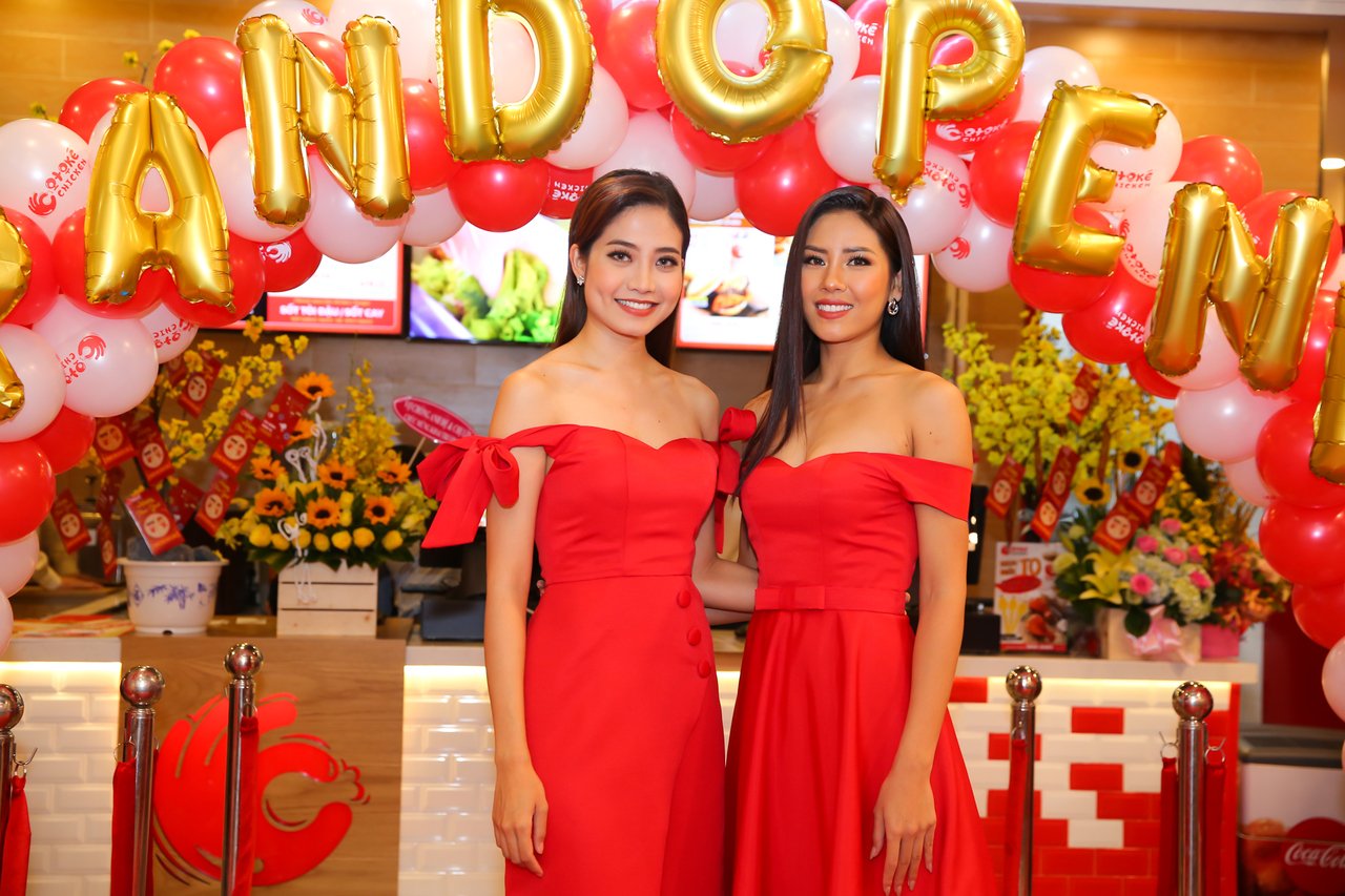 a-hau-nguyen-thi-loan-len-chuc-ba-chu-nha-hang-ga-loat-nguoi-dep-no-nuc-den-chuc-mung