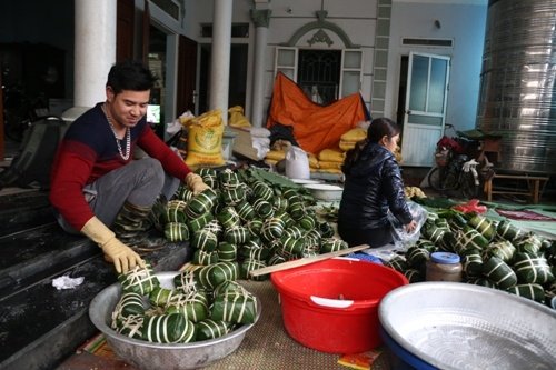 lang-nghe-goi-banh-chung-ha-thanh-hoi-ha-dip-tet