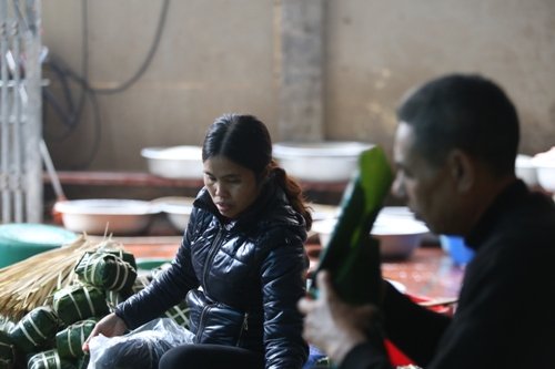 lang-nghe-goi-banh-chung-ha-thanh-hoi-ha-dip-tet