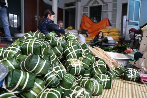 lang-nghe-goi-banh-chung-ha-thanh-hoi-ha-dip-tet