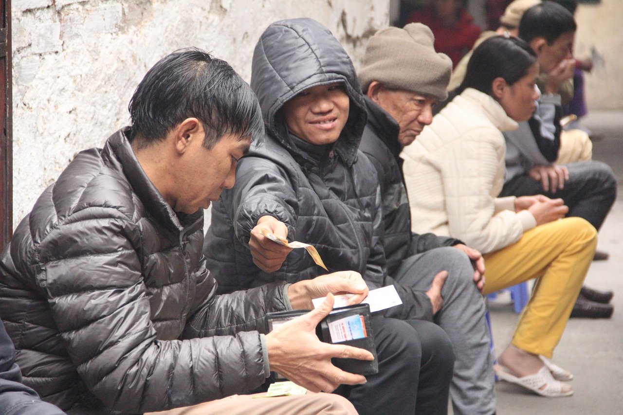 rung-rung-nghe-chuyen-ve-nhung-manh-doi-xom-chay-than-don-tet-noi-dat-khach-que-nguoi