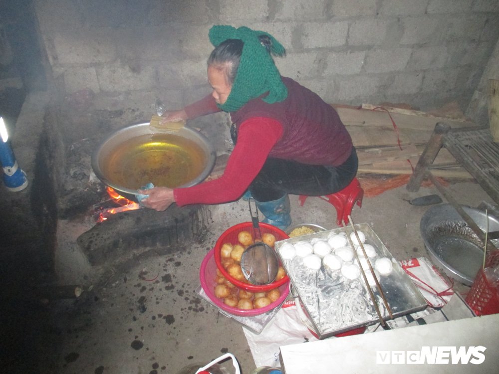 Mộc mạc chợ quê ngày Tết: Hối hả họp chợ lúc 0 giờ
