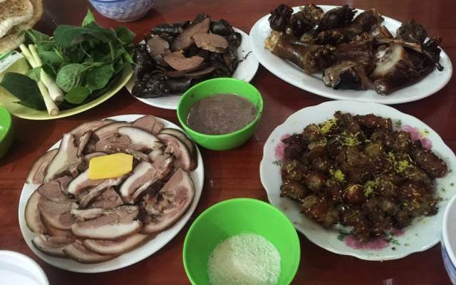 ky-la-ngoi-lang-an-thit-cho-ngay-tet