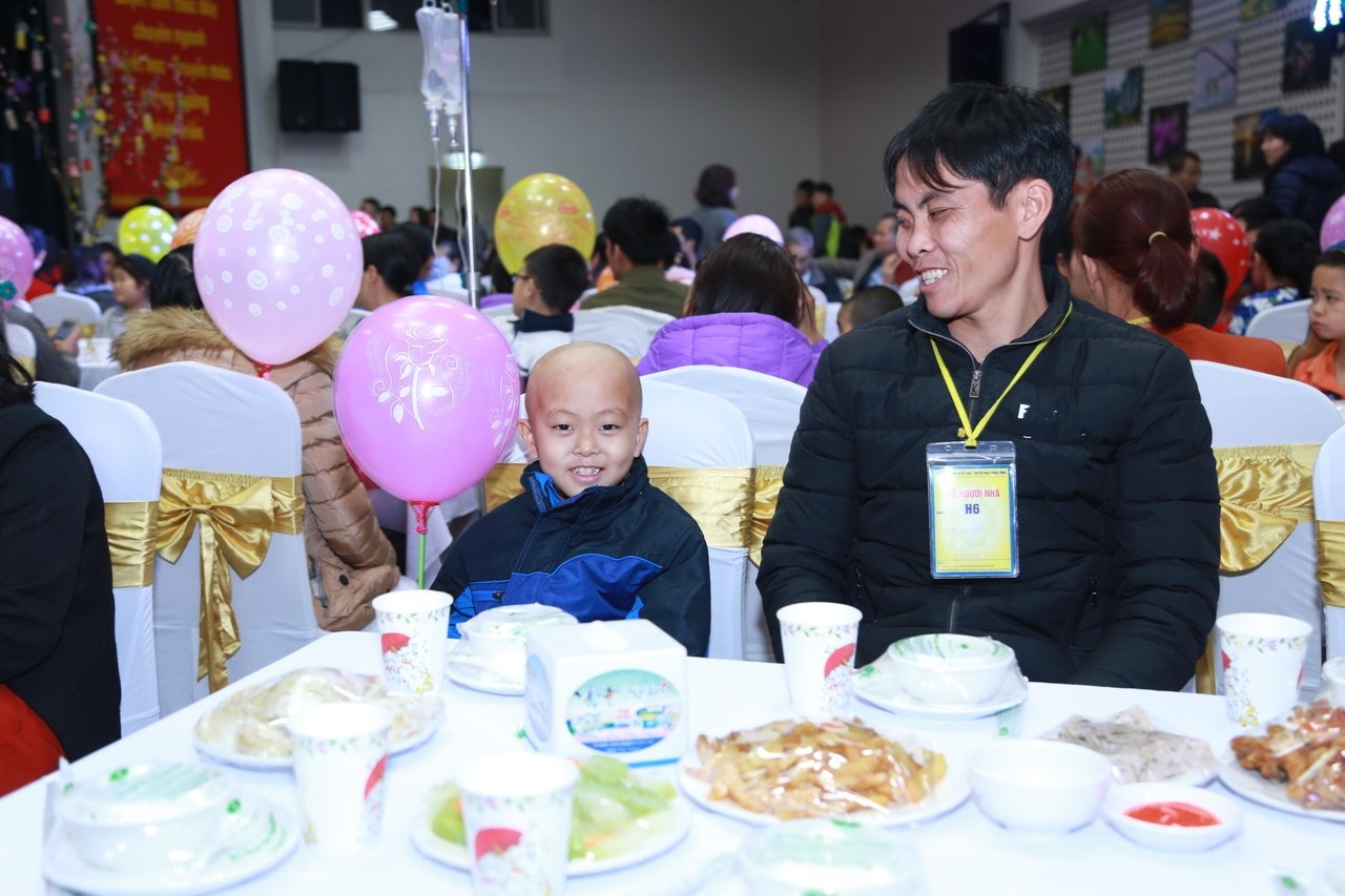 o-vien-mau-tet-la-noi-tinh-nguoi-duoc-se-chia-tinh-thuong-duoc-ket-lai