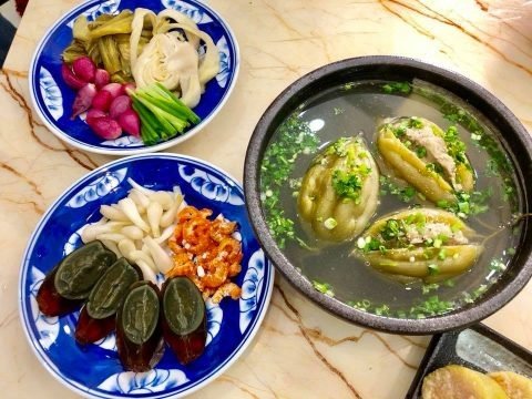 Bí quyết nấu canh khổ qua dồn thịt cho mâm cỗ miền Nam chị em nào cũng nên học hỏi