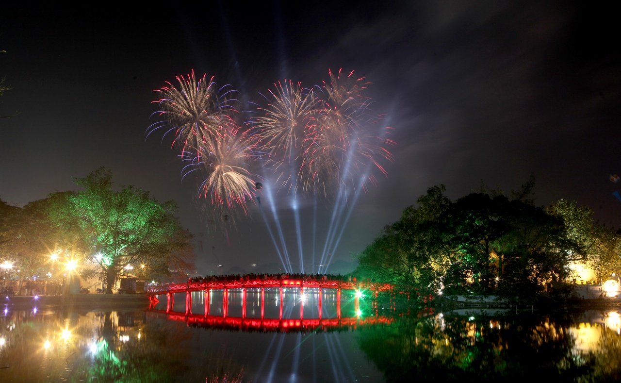 khong-to-chuc-pho-di-bo-quanh-ho-hoan-kiem-trong-dip-tet-nguyen-dan