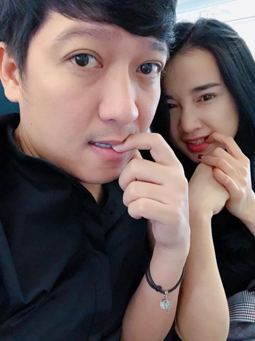 Hậu nghi án chia tay, fan thở phào nhẹ nhõm trước loạt ảnh 