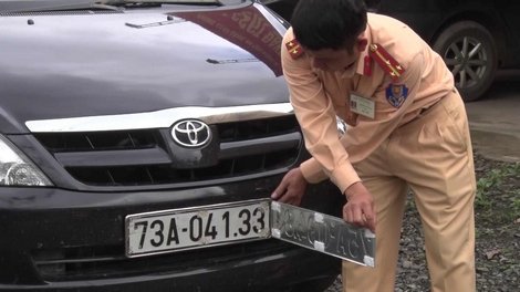 Cuối năm, đánh án hàng lậu trên quốc lộ 9