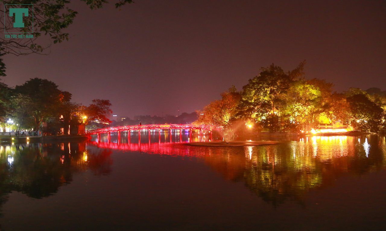 ha-noi-trang-tri-don-tet