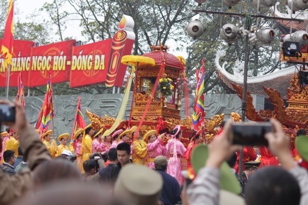 tung-bung-khai-hoi-go-dong-da