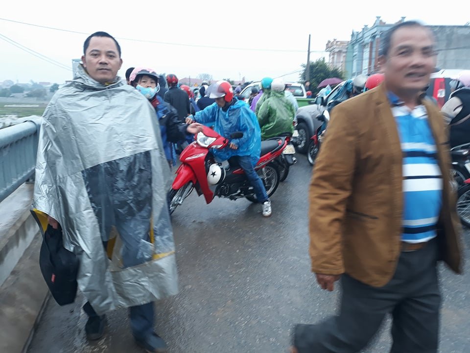 cho-vieng-nam-dinh-tac-duong-hang-km