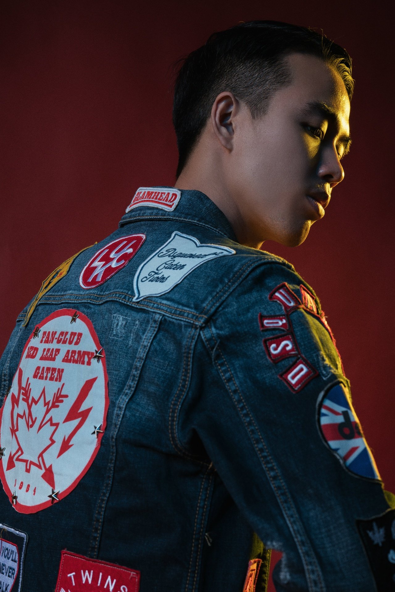 stylist-hoang-nhat-anh-chieu-khach-hang-khong-co-nghia-la-danh-mat-ban-sac