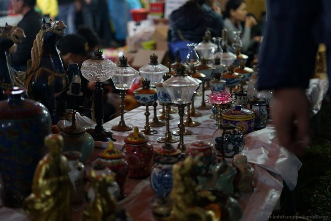 Lực lượng Công an đội mưa rét đảm bảo an ninh chợ Viềng