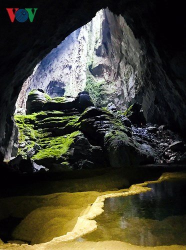 Đầu Xuân khám phá hang Sơn Đoòng