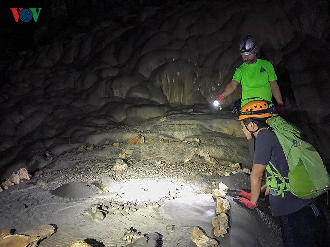 Đầu Xuân khám phá hang Sơn Đoòng