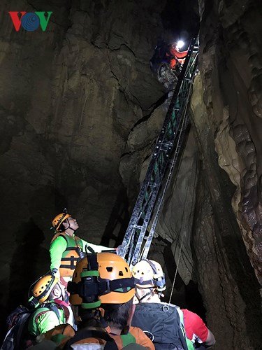 Đầu Xuân khám phá hang Sơn Đoòng