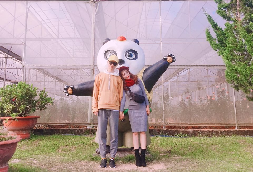 dau-nam-toi-du-xuan-da-lat-chup-bo-anh-di-hon-va-yeu-sieu-chat-nhu-cap-doi-nay
