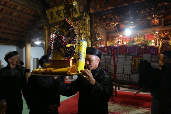 ha-noi-tung-bung-khai-hoi-le-lay-do-dau-nam