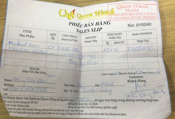 khach-hang-to-dong-ho-queen-whatch-dung-hai-lan-gap-su-co