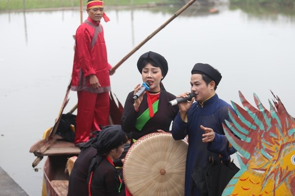ghe-ve-bac-ninh-tham-gia-le-hoi-lim-dac-sac