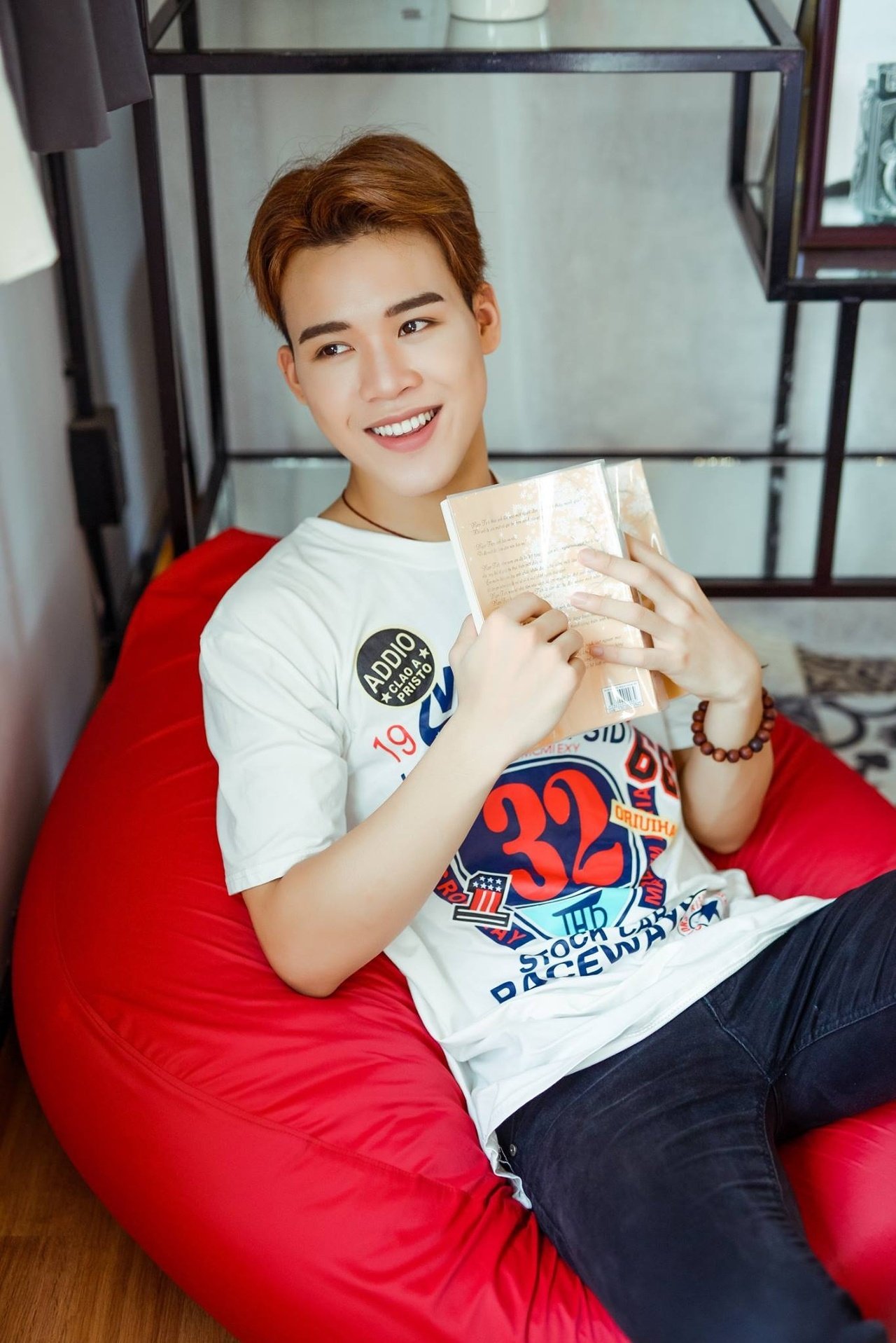 hoang-minh-quy-biet-minh-dang-di-toi-dau-khong-he-ao-tuong-ve-do-phu-song-cua-ban-than