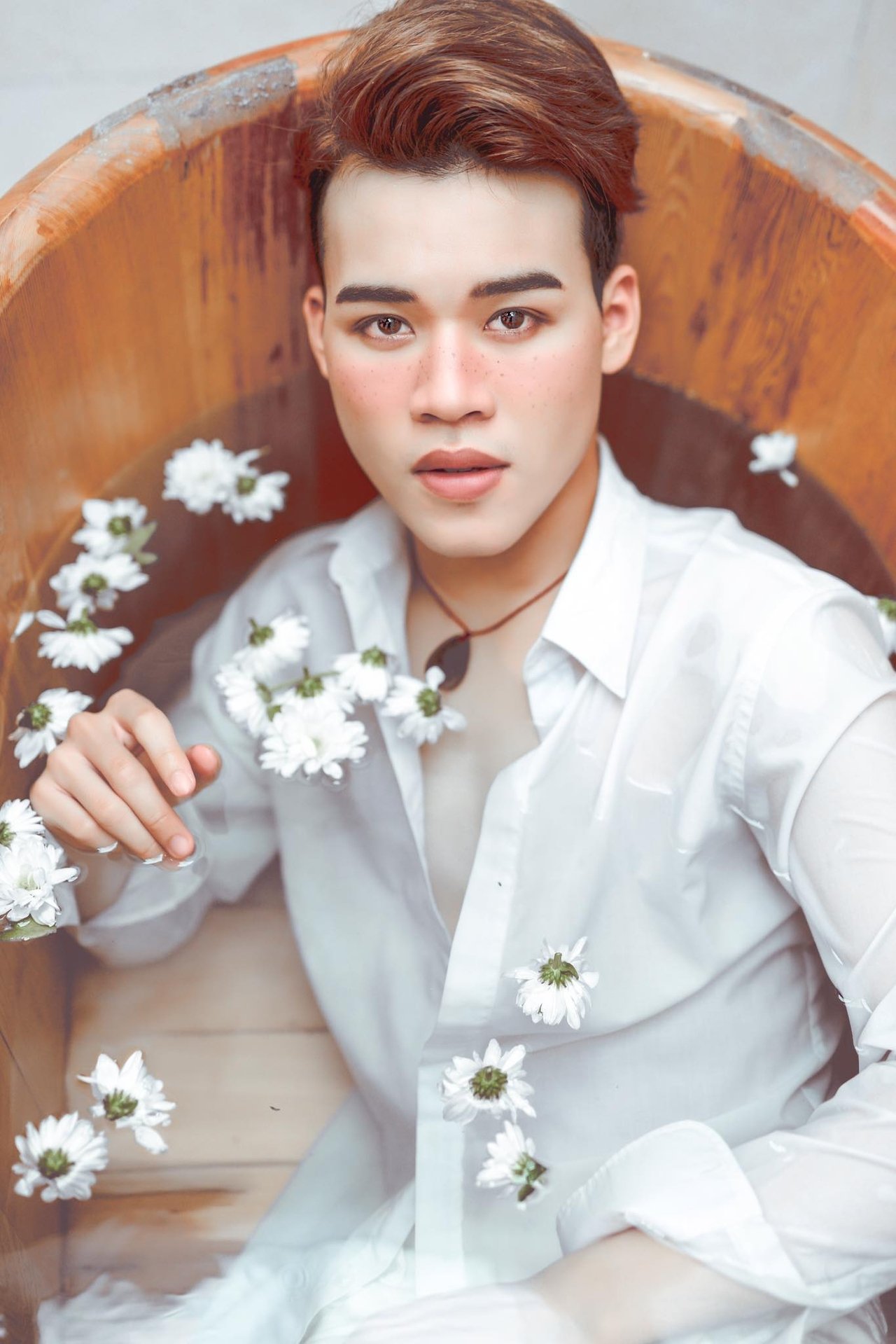 hoang-minh-quy-biet-minh-dang-di-toi-dau-khong-he-ao-tuong-ve-do-phu-song-cua-ban-than