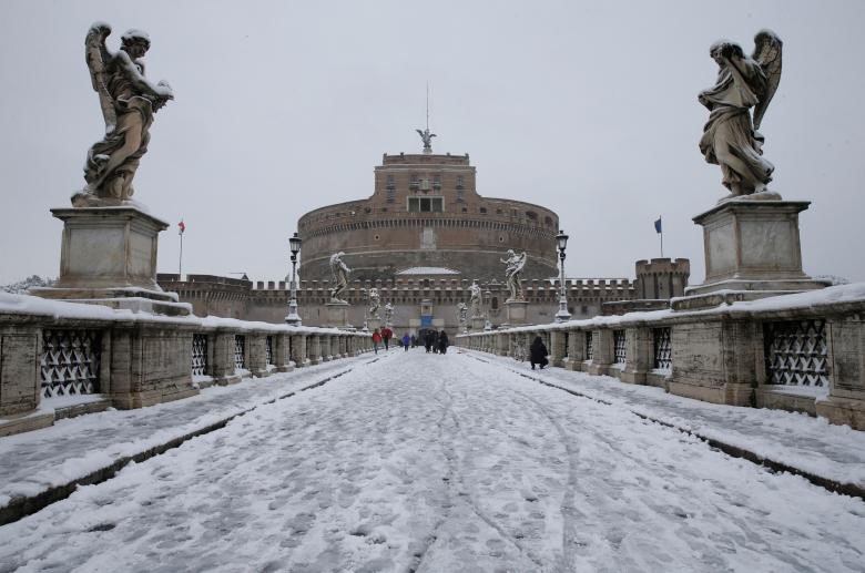 'Quái vật phương Đông' mang tuyết hiếm đến Rome