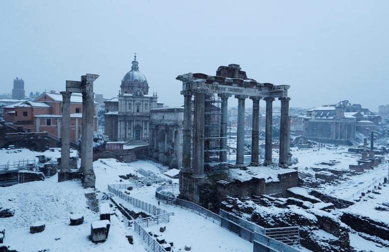 'Quái vật phương Đông' mang tuyết hiếm đến Rome