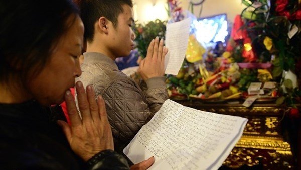 van-khan-ram-thang-gieng-nam-mau-tuat-2018
