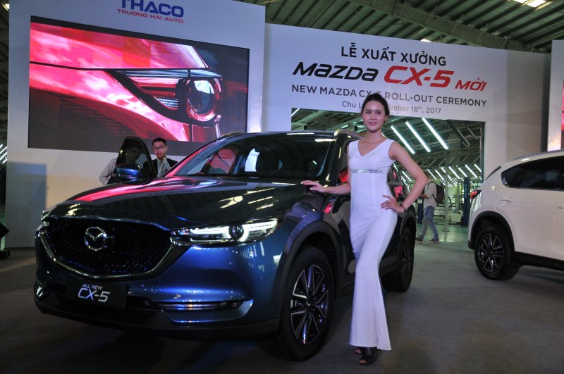 Xe nhập khẩu trở lại, giá xe nội có giảm?