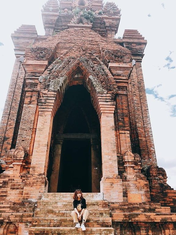 du-lich-binh-dinh-de-nhu-an-keo-voi-nhung-goi-y-cua-co-gai-tre-xinh-dep