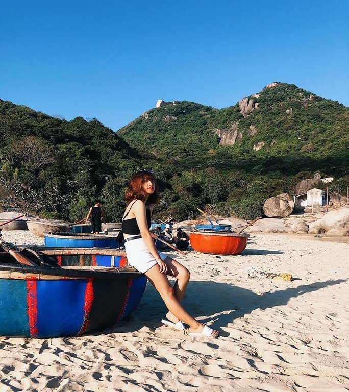 du-lich-binh-dinh-de-nhu-an-keo-voi-nhung-goi-y-cua-co-gai-tre-xinh-dep