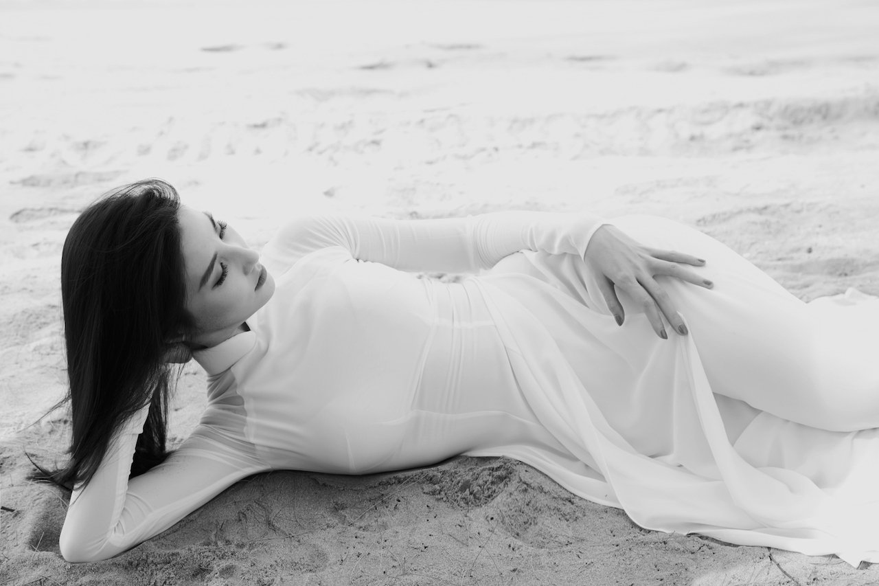 ngoc-nu-dien-anh-diem-my-ke-cau-chuyen-ve-tai-ao-dai-trong-bo-anh-doc-dao