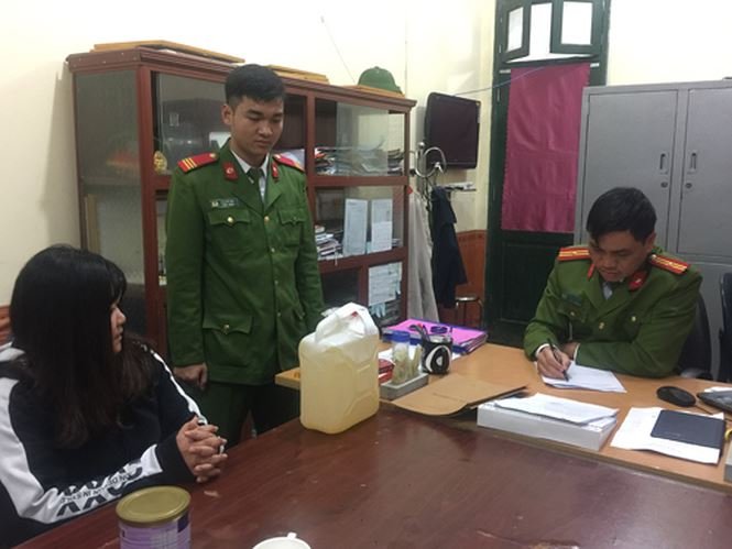 Người đàn ông khống chế con, cháu vì vợ không gửi tiền về nhà