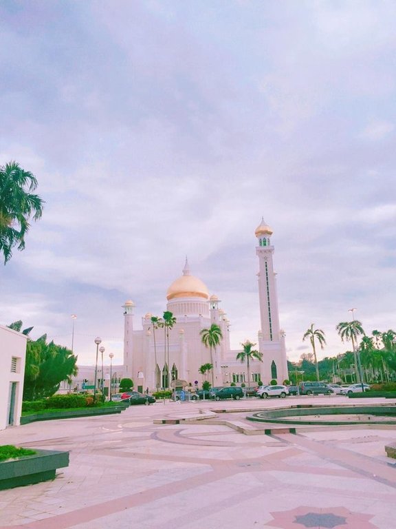 co-gai-mien-nam-chia-se-kinh-nghiem-du-lich-brunei-day-thu-vi