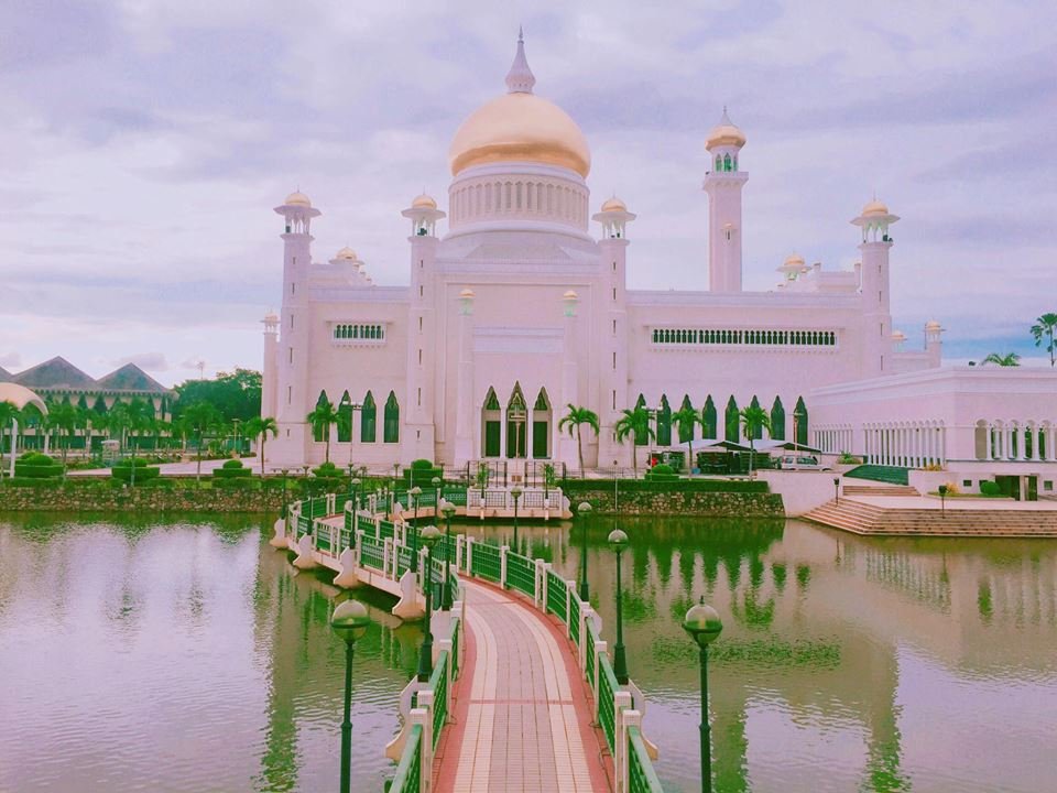 co-gai-mien-nam-chia-se-kinh-nghiem-du-lich-brunei-day-thu-vi