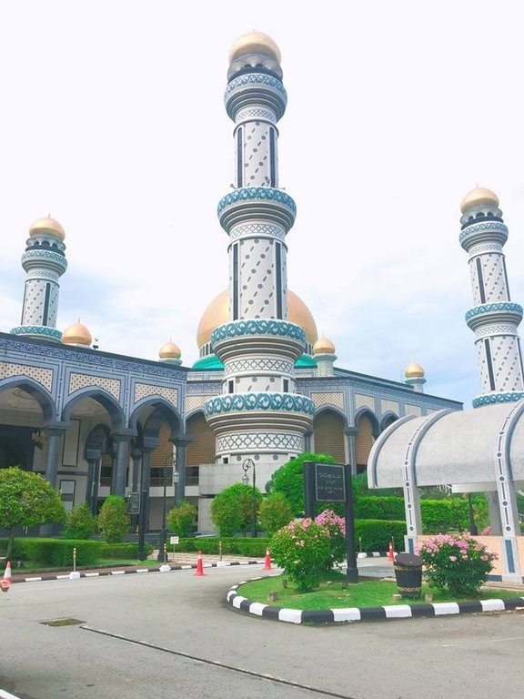 co-gai-mien-nam-chia-se-kinh-nghiem-du-lich-brunei-day-thu-vi