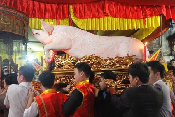 ha-noi-doc-dao-le-hoi-ruoc-lon-la-phu