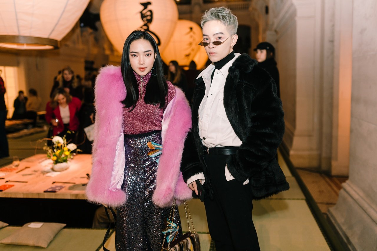 chau-bui-va-kelbin-lei-dai-dien-viet-nam-du-show-tai-paris-xuat-hien-sieu-ngau-giua-dan-fashionista-the-gioi