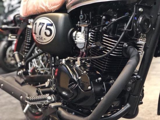kawasaki-w175-chinh-hang-khong-chi-than-thai-ma-gia-cung-cuc-dep
