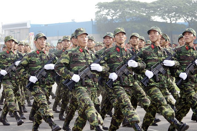 quan-phuc-nguy-trang-cua-viet-nam-phan-1