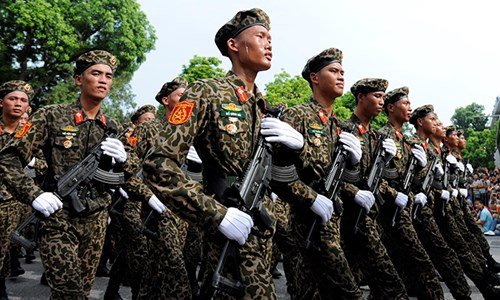 quan-phuc-nguy-trang-cua-viet-nam-phan-1