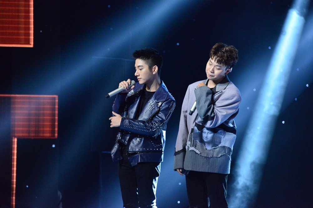 juun-dang-dung-mang-chuyen-cau-hon-cua-truong-giang-va-nha-phuong-tien-dung-u23-dai-nao-san-khau-sing-my-song