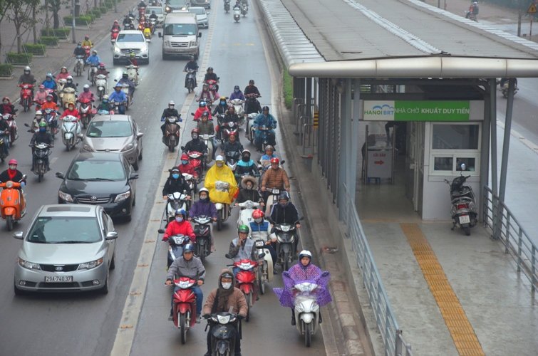 sau-1-nam-van-hanh-brt-chi-hut-40-hanh-khachluot-du-duoc-danh-duong-rieng