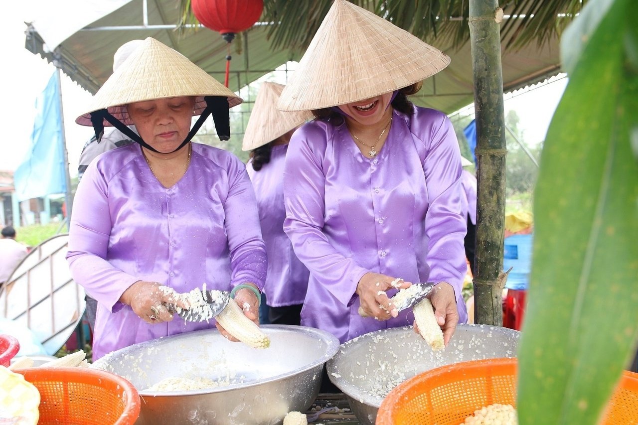 ve-pho-hoi-trai-nghiem-ngay-hoi-bap-nep