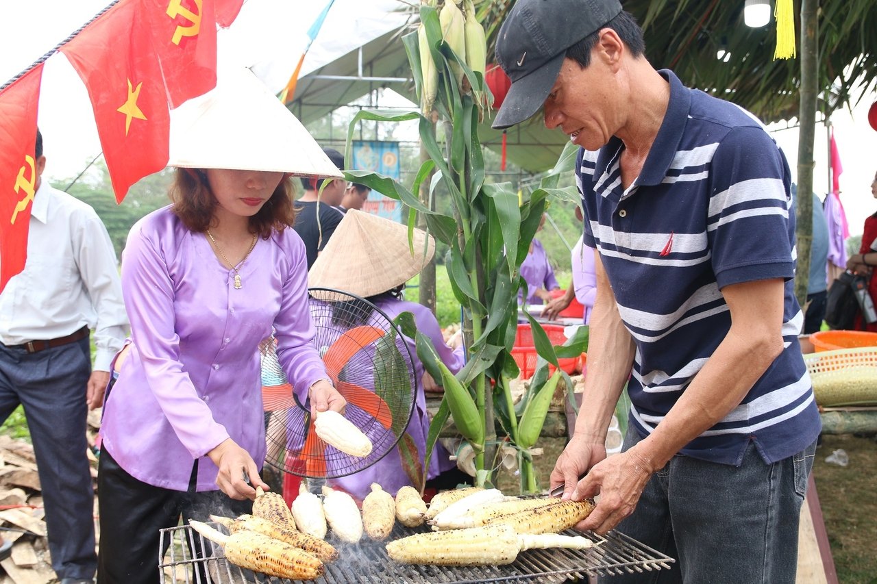 ve-pho-hoi-trai-nghiem-ngay-hoi-bap-nep