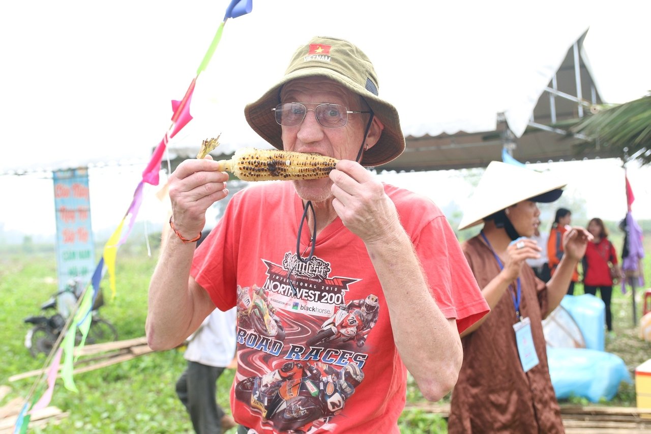 ve-pho-hoi-trai-nghiem-ngay-hoi-bap-nep
