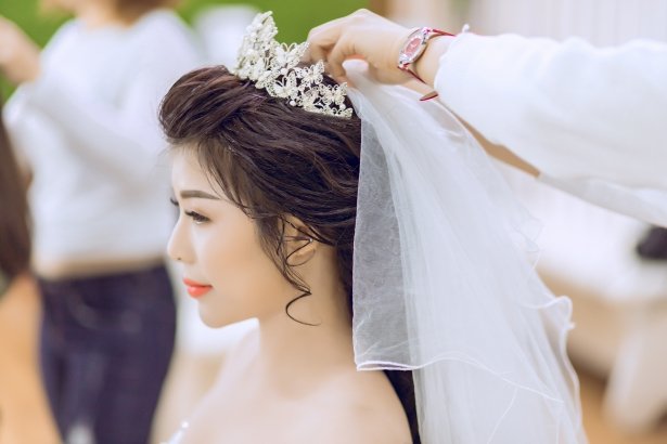 dam-cuoi-hanh-phuc-cua-cap-doi-chuyen-gioi-duoc-gia-dinh-ung-ho