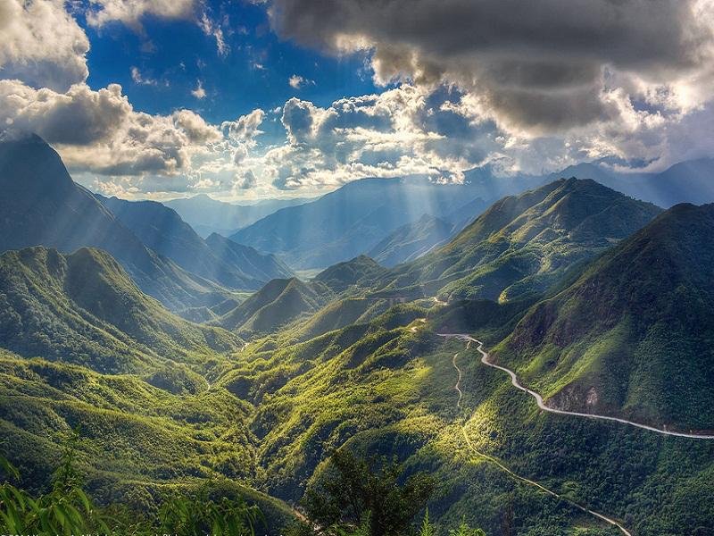tu-dai-dinh-deo-tay-bac-diem-den-tuyet-voi-trong-ngay-dau-nam-moi-cho-phuot-thu