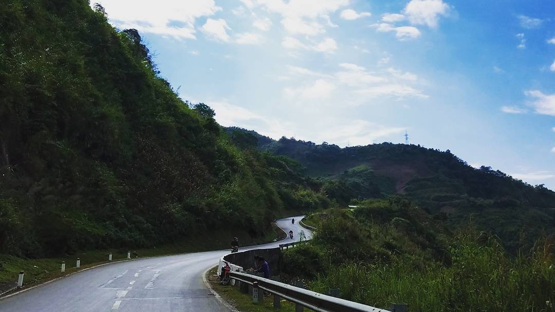 tu-dai-dinh-deo-tay-bac-diem-den-tuyet-voi-trong-ngay-dau-nam-moi-cho-phuot-thu